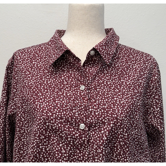 L.L. Bean Button Up Shirt Womens Size XL Red Floral Wrinkle Free Cotton - Picture 3 of 7